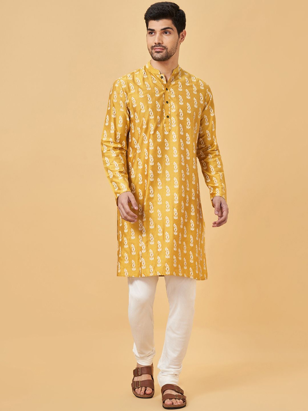 

indus route by Pantaloons Paisley Mandarin Collar Straight Kurta, Yellow