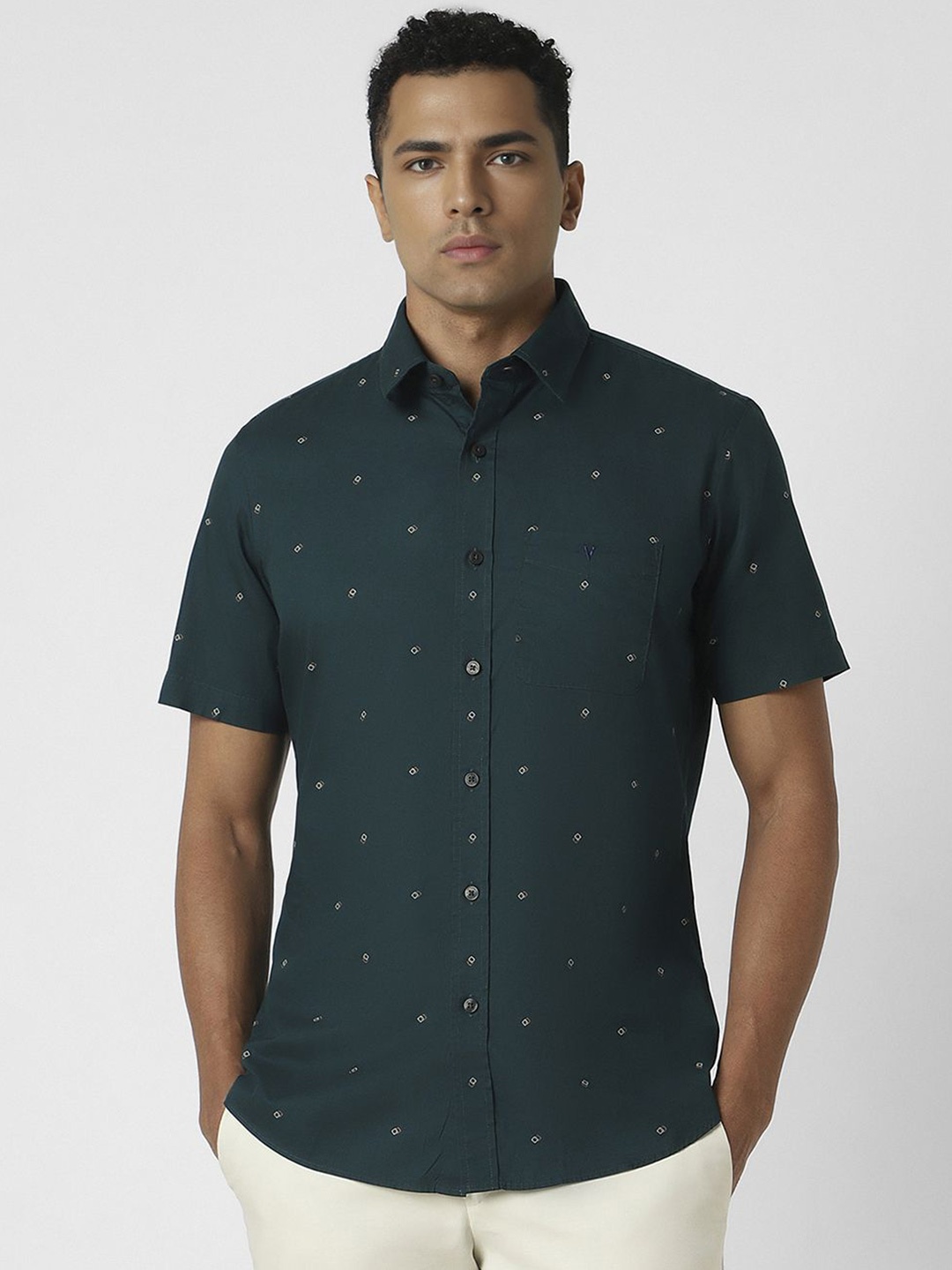 

Van Heusen Sport Men Spread Collar Conversational Printed Cotton Slim Fit Casual Shirt, Green