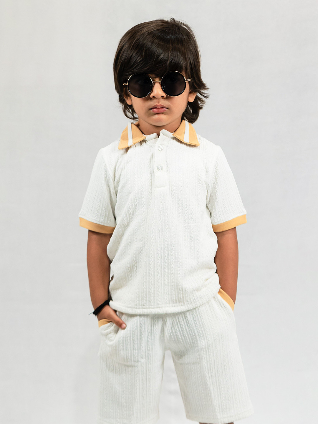 

Emblica Unisex Kids Colourblocked Textured Polo Collar Casual T-shirt With Shorts, White