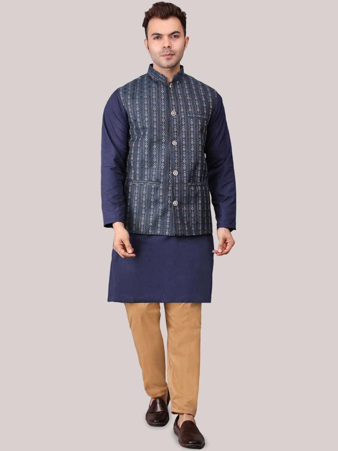 

Voniry Mandarin Collar Jacquard Straight Kurta With Pyjamas & Jacket, Navy blue