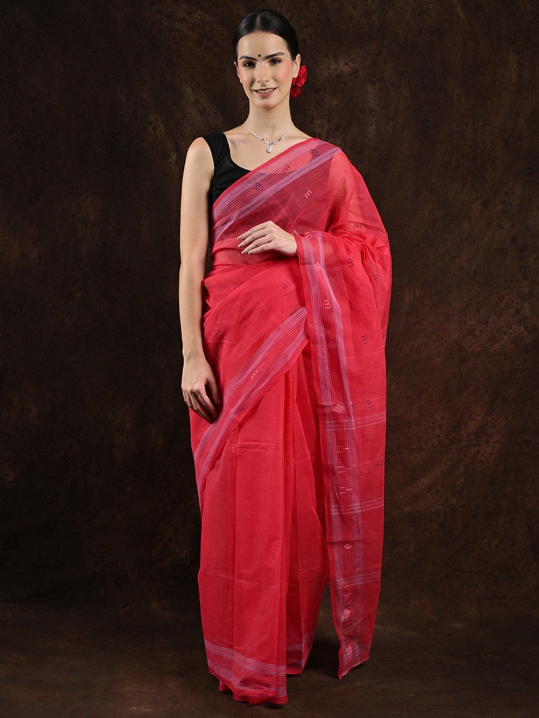 

Exotic India Solid Pure Cotton Jamdani Saree, Red