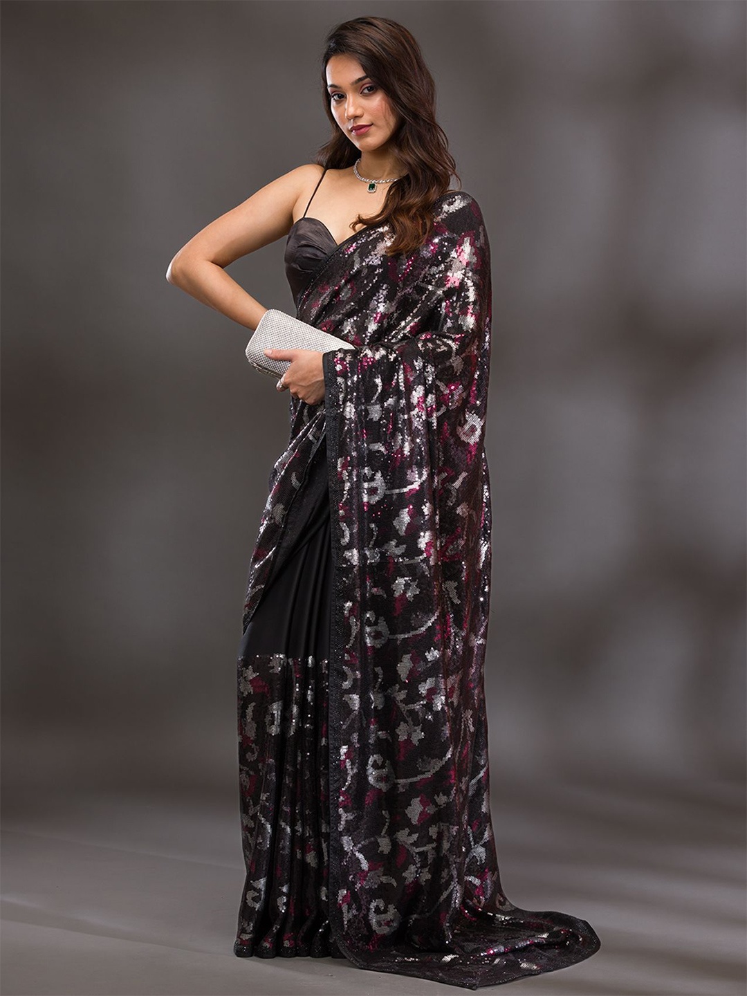 

Koskii Embellished Sequinned Pure Georgette Saree, Black