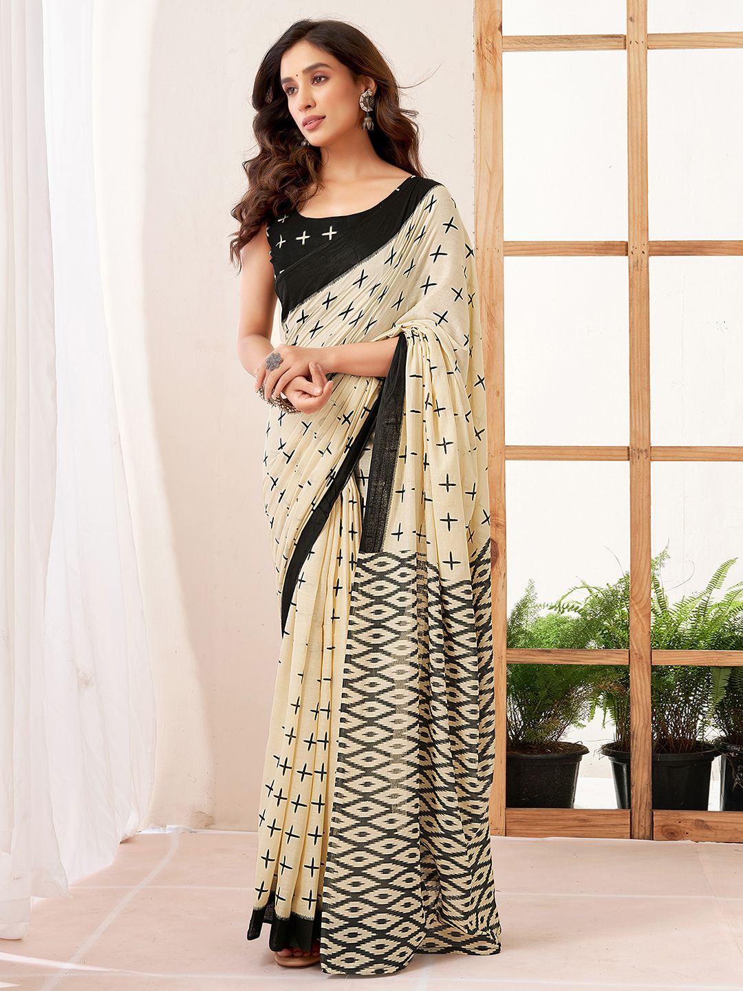 

Mitera Geometric Printed Pure Cotton Dabu Saree, Cream