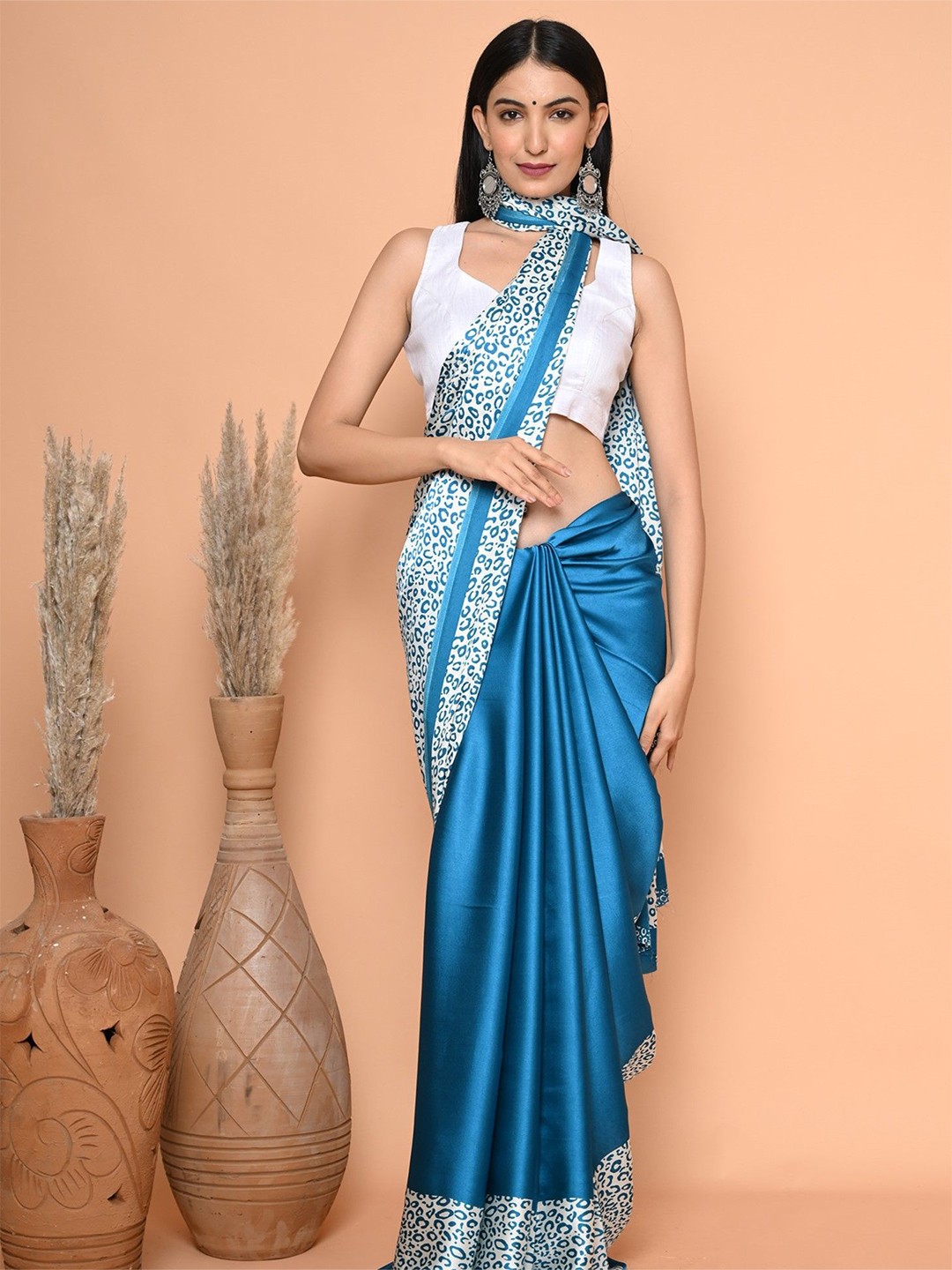 

BEATITUDE Satin Printed Daily Wear Saree, Blue