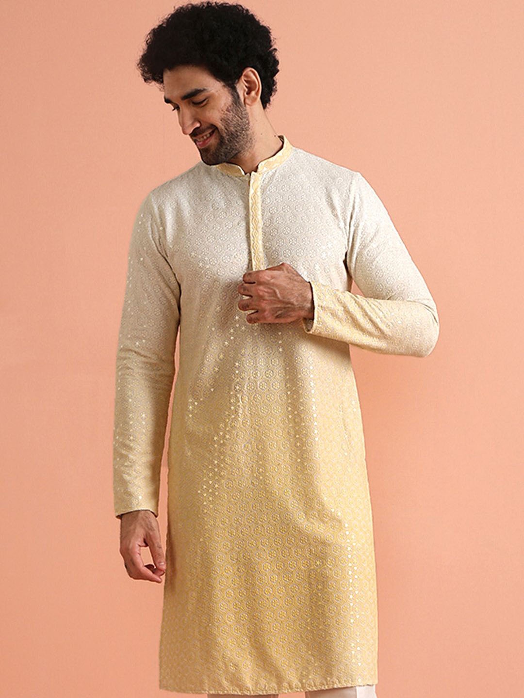 

KISAH Men Ombre Regular Fit Embellished Kurta, Yellow