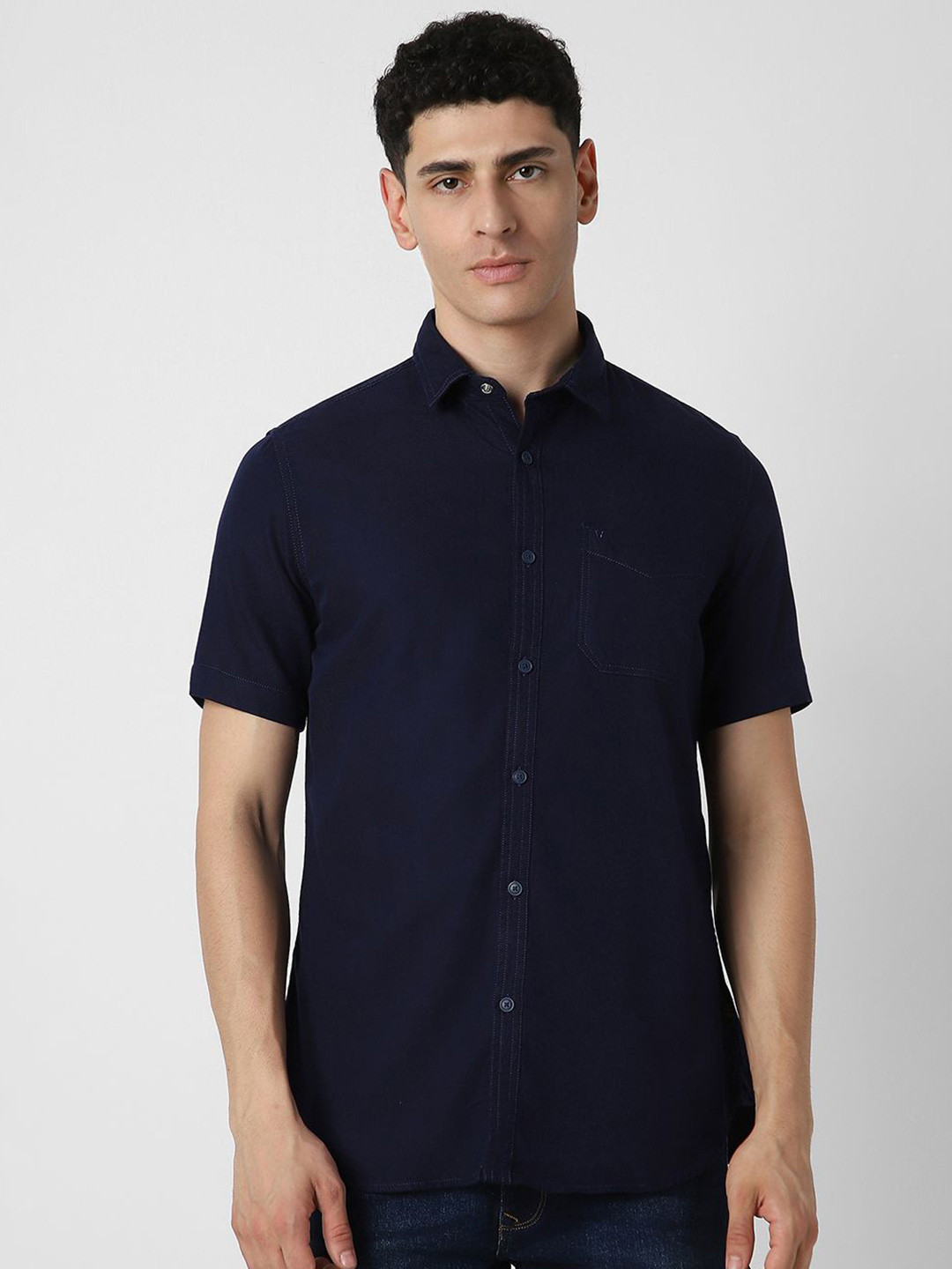 

VAN HEUSEN DENIM LABS Men Spread Collar Solid Cotton Slim Fit Casual Shirt, Navy blue