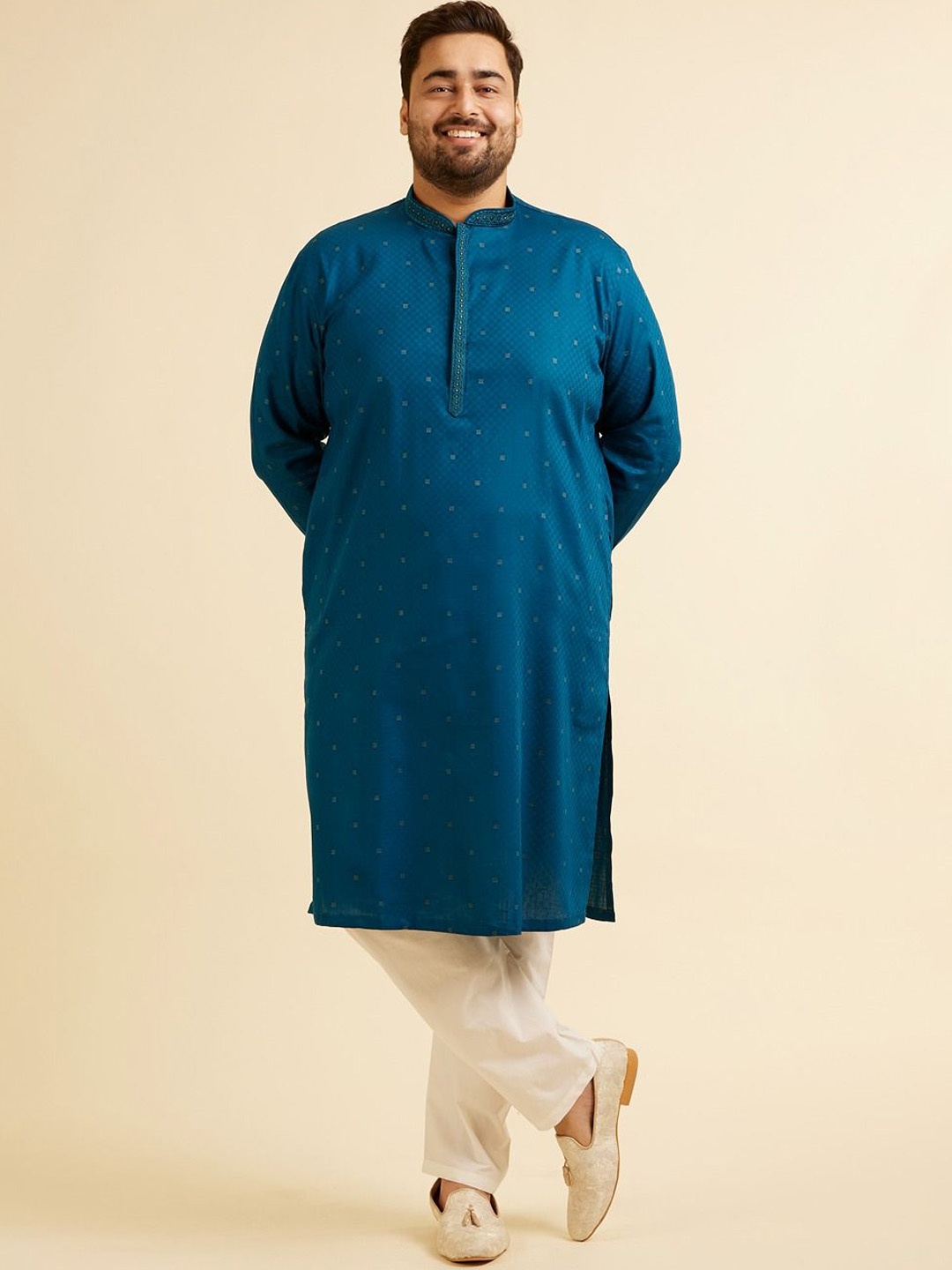 

Manyavar Plus Size Geometric Woven Design Straight Kurta with Pyjamas, Blue