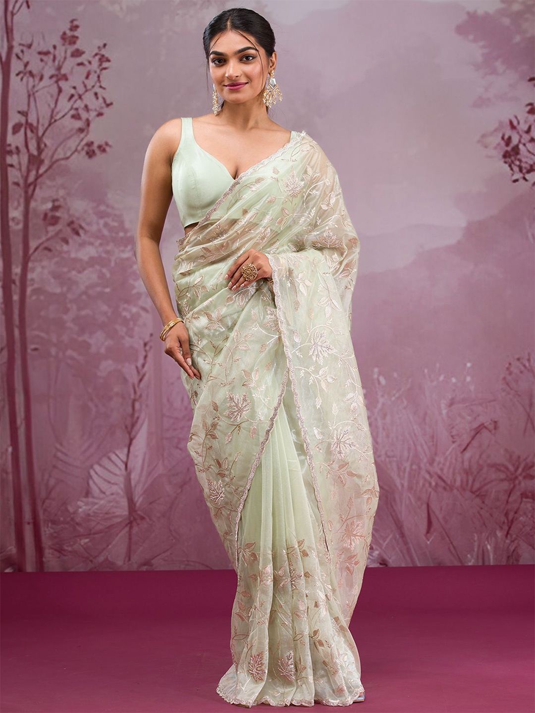 

Koskii Floral Embroidered Zari Saree, Green