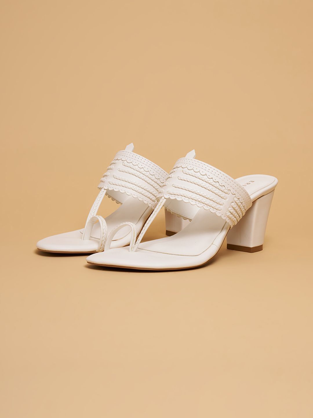 

ERIDANI Shaya Kolhapuri Heels, White