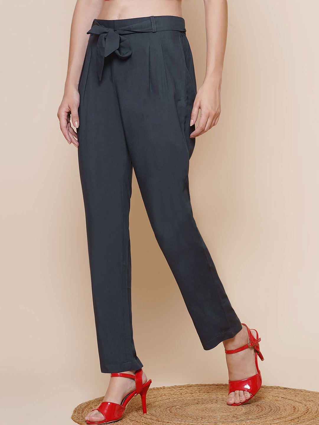 

BAESD Women Relaxed High-Rise Regular Trousers, Grey