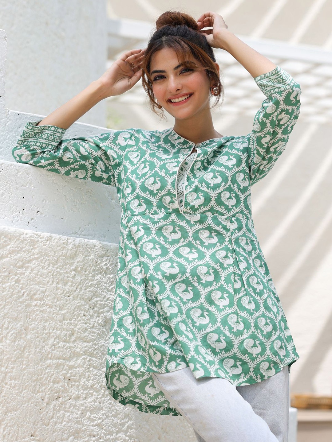 

Rain & Rainbow Ethnic Motifs Printed Pure Cotton Kurti, Green