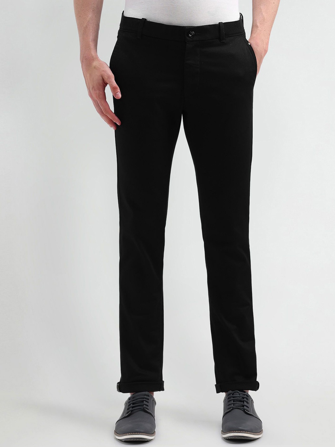 

Arrow Sport Men Solid Urban Slim Mid-Rise Slim Fit Trousers, Black