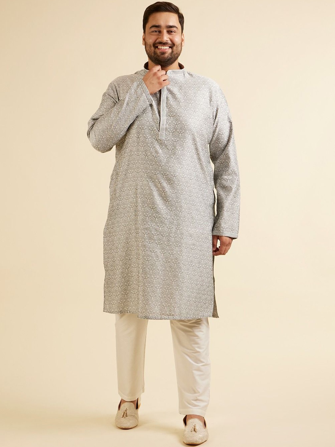 

Manyavar Plus Size Floral Woven Design Mandarin Collar Straight Kurta with Pyjamas, Grey