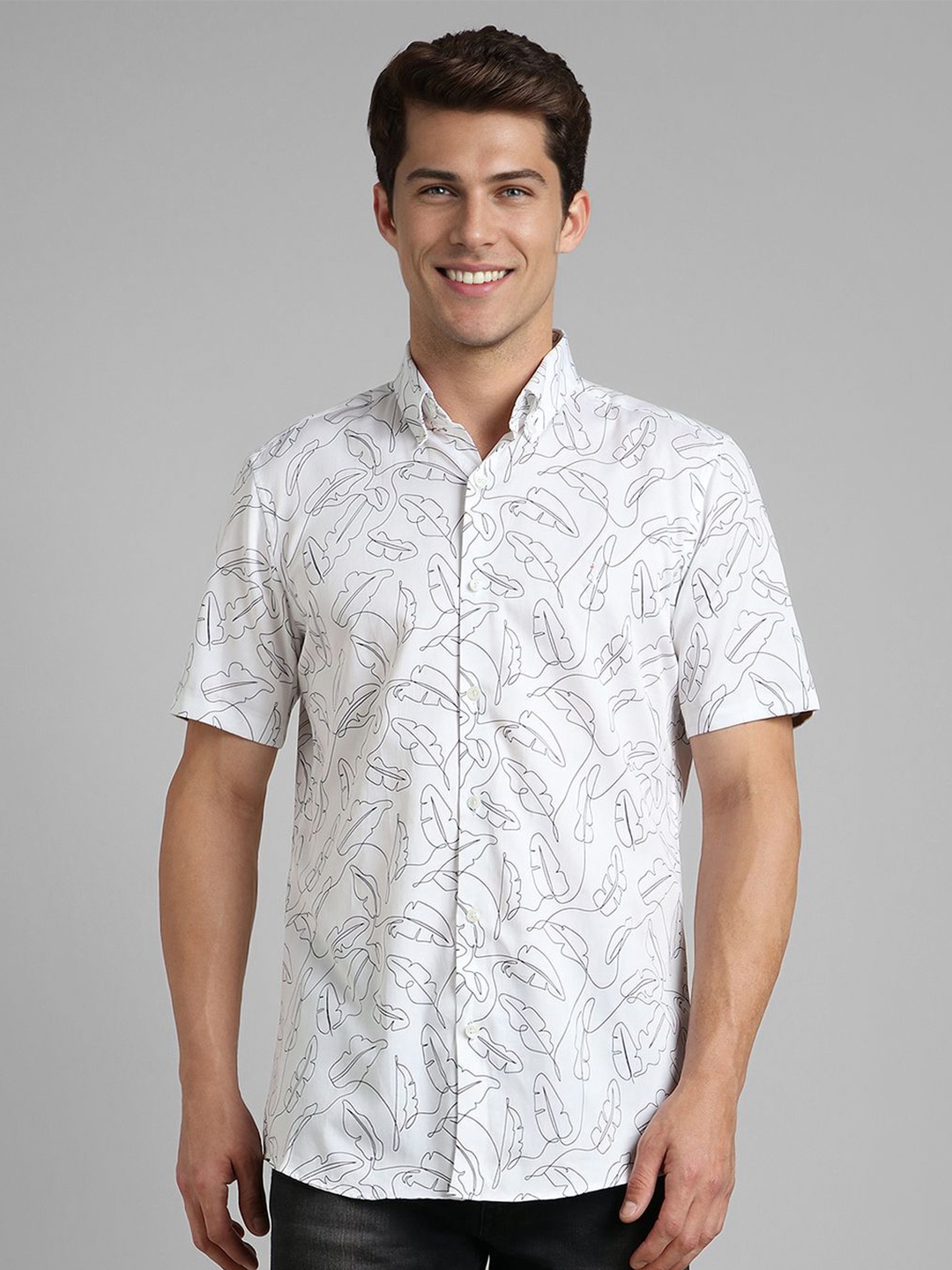 

SIMON CARTER LONDON Men Button-Down Collar Abstract Printed Cotton Casual Shirt, White