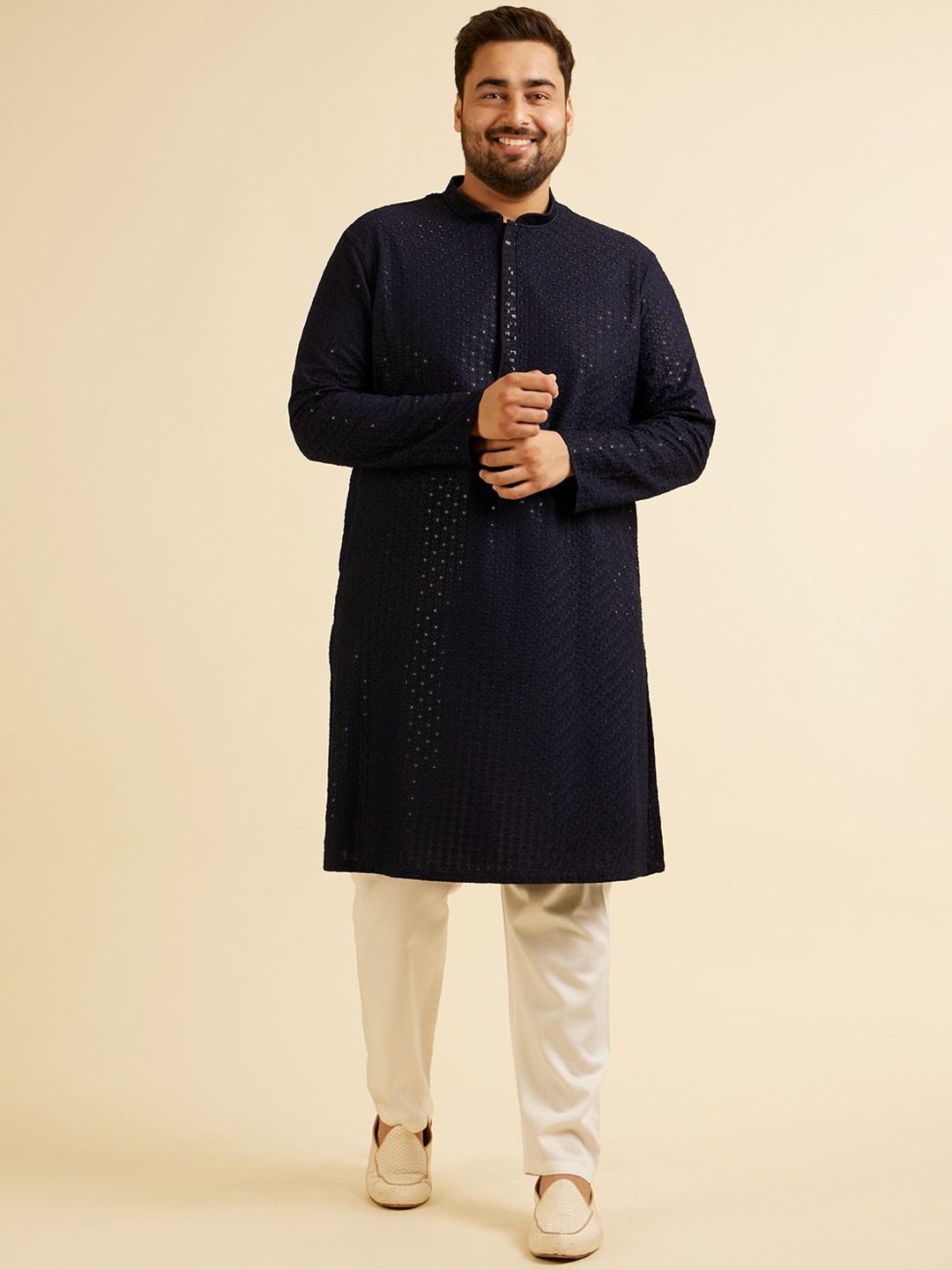 

Manyavar Plus Size Ethnic Motifs Embroidered Sequinned Kurta with Pyjamas, Navy blue