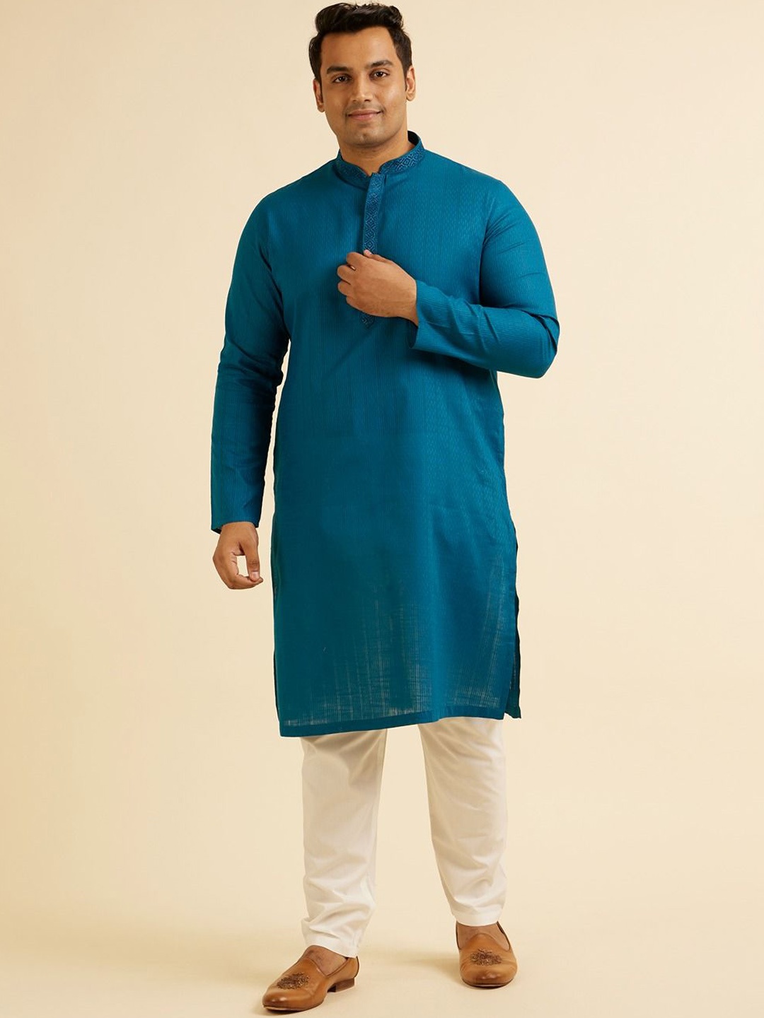 

Manyavar Plus Size Geometric Woven Design Zari Work Straight Kurta With Pyjama, Blue
