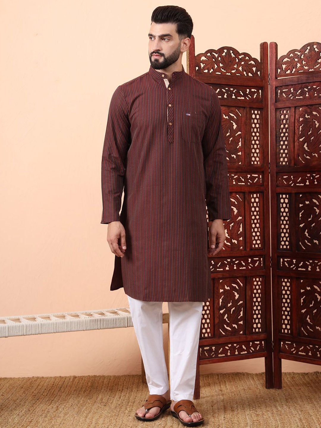 

Latest Chikan Garments Striped Woven Design Mandarin Collar Straight Kurta, Maroon