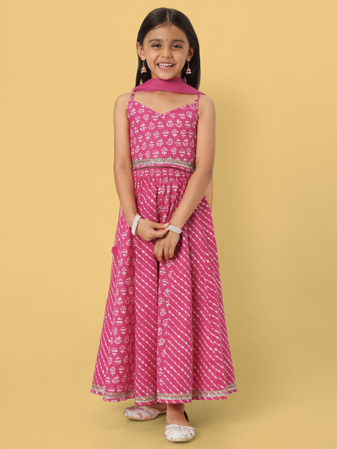 

Nauti Nati Girls Printed Sleeveless Lehenga Set with Dupatta, Pink