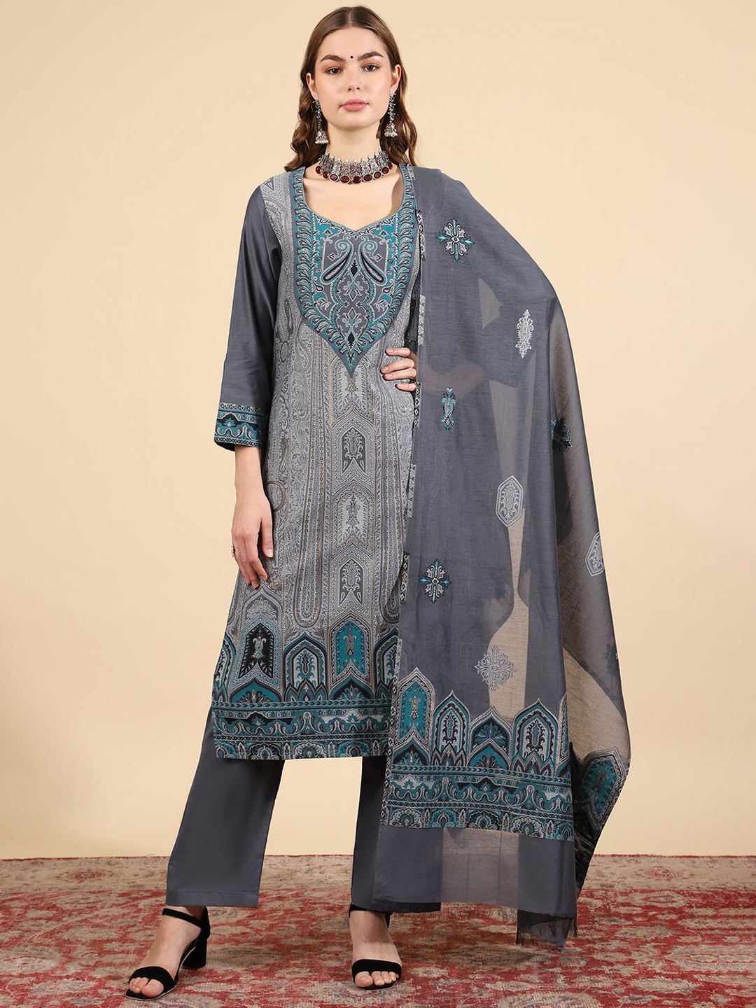 

KIDAR Ethnic Motifs Woven Design Jacquard Straight Kurta With Trousers & Dupatta, Grey