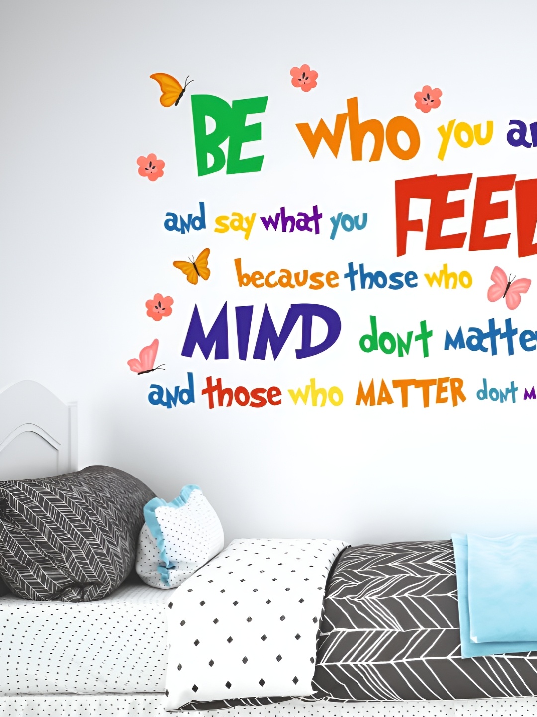

CVANU Red & Green Printed Self-Adhesive Wall Sticker