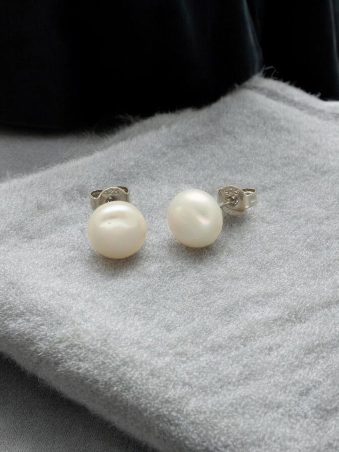 

Sri Jagdamba Pearls Dealer Silver Plated 925 Sterling Silver Circular Studs Earrings, White