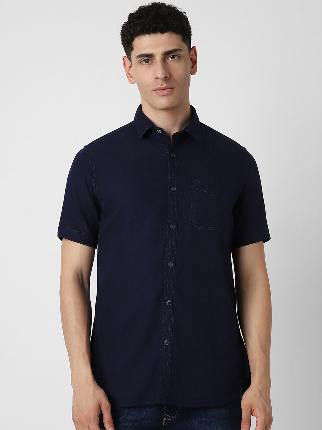 

VAN HEUSEN DENIM LABS Men Spread Collar Solid Cotton Slim Fit Casual Shirt, Navy blue