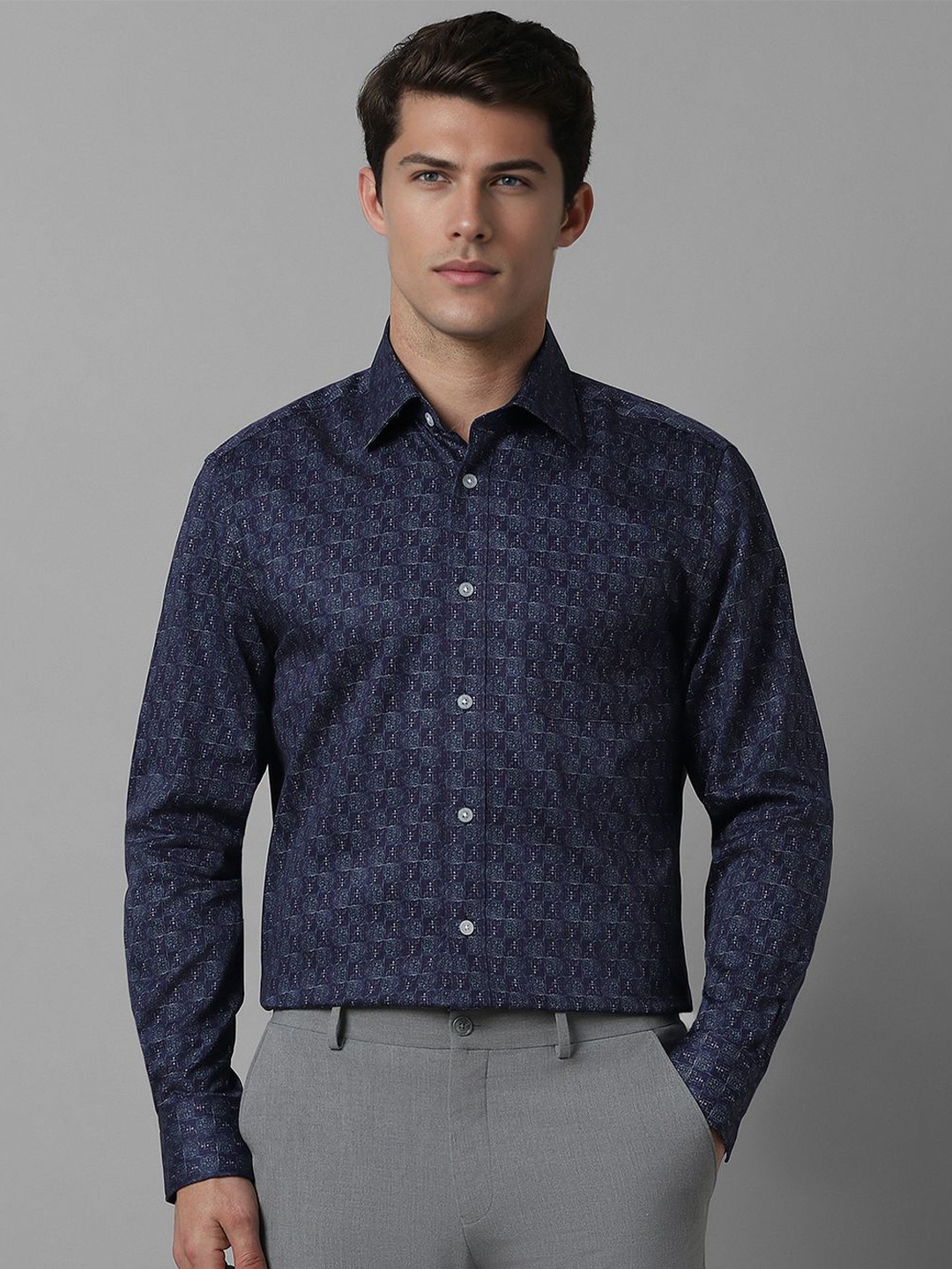 

Louis Philippe Men Spread Collar Abstract Printed Cotton Formal Shirt, Navy blue