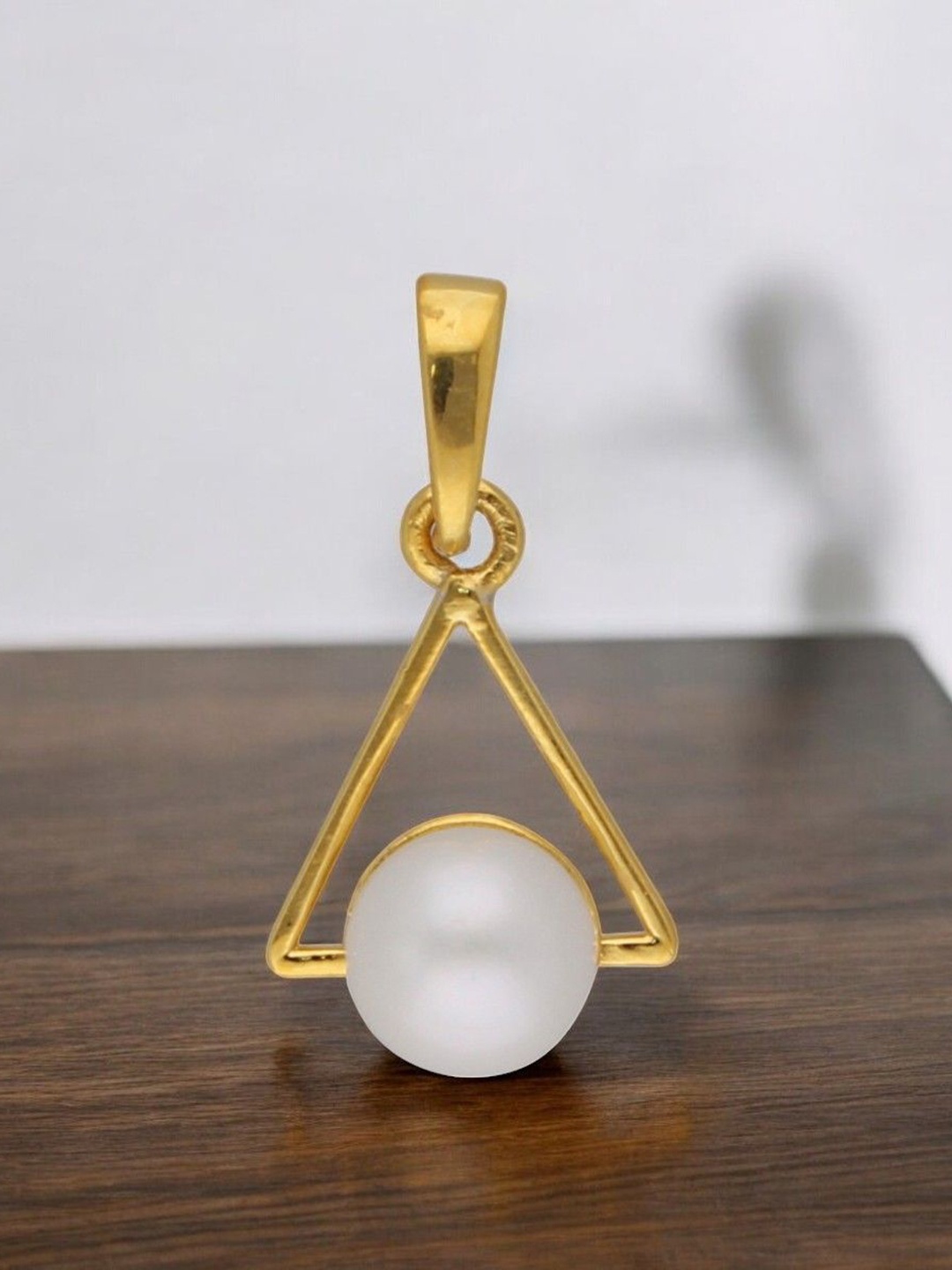 

Sri Jagdamba Pearls Dealer Gold Plated 92.5 Sterling Silver Circular Pendant