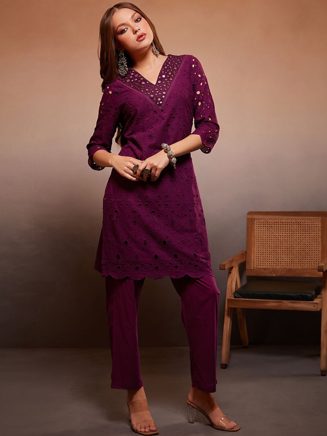 

HEEPOSH Floral Schiffli Embroidered V-Neck Pure Cotton Straight Kurta With Trousers, Purple