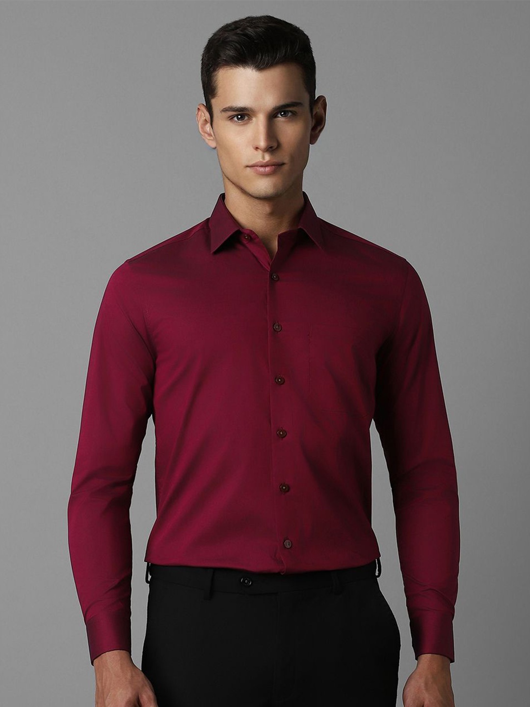 

Louis Philippe Men Spread Collar Solid Cotton Slim Fit Formal Shirt, Maroon