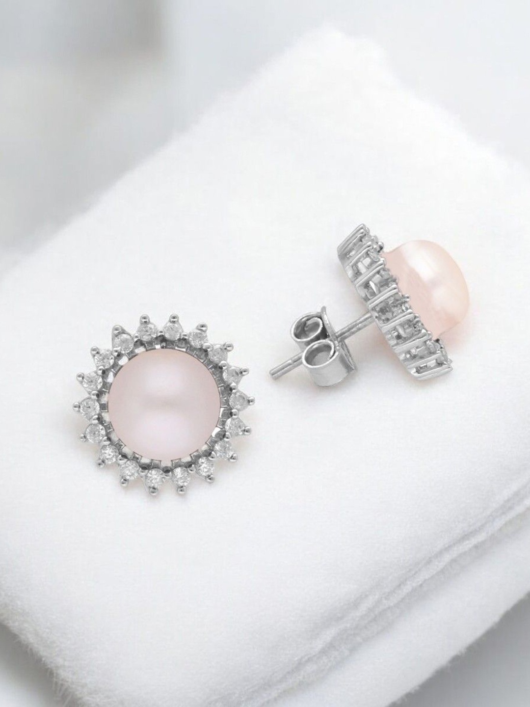

Sri Jagdamba Pearls Dealer 925 Sterling Silver Stones Studded & Pearl Circular Studs