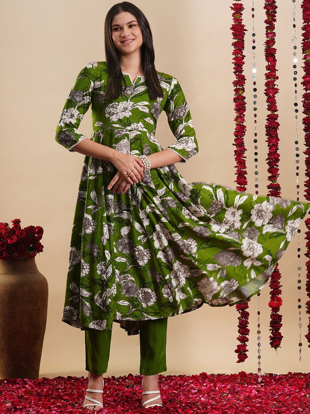 

KALINI Floral Printed Anarkali Kurta With Trouser, Green