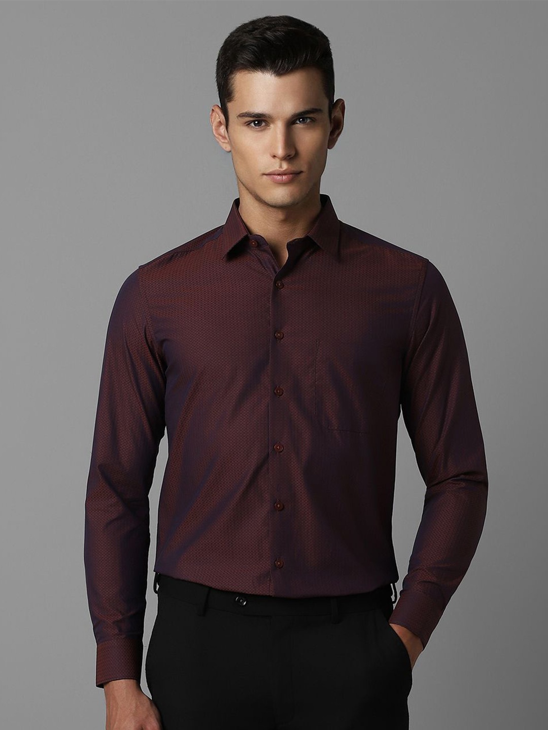 

Louis Philippe Men Spread Collar Textured Cotton Slim Fit Formal Shirt, Maroon