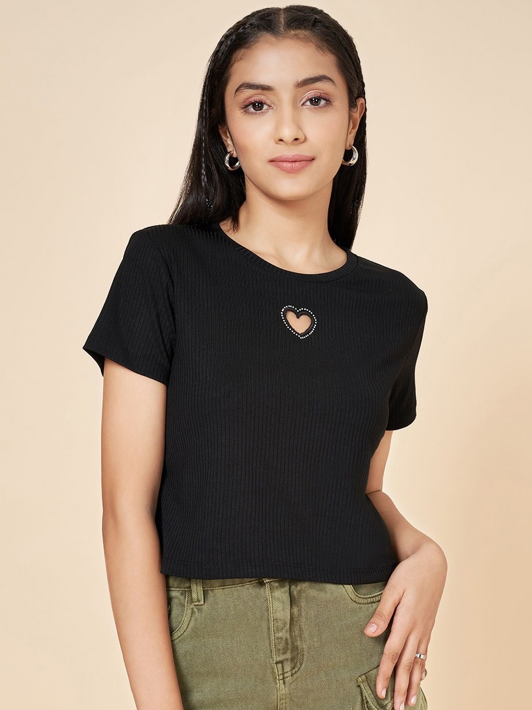 

Coolsters by Pantaloons Girls Solid Mandarin Collar Cotton T-shirt, Black