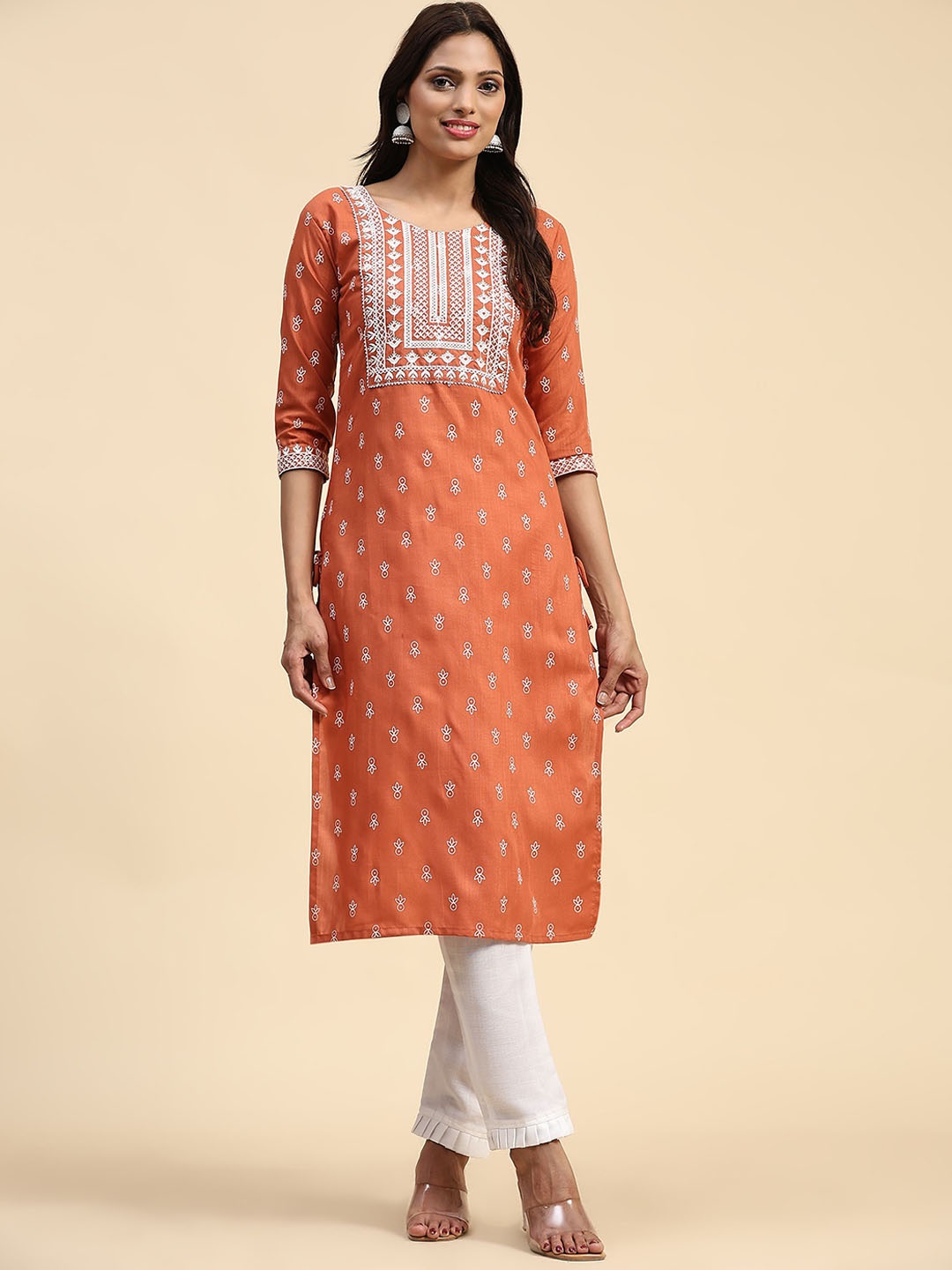 

Suha Ethnic Motifs Embroidered Thread Work Straight Kurta with Trousers, Orange