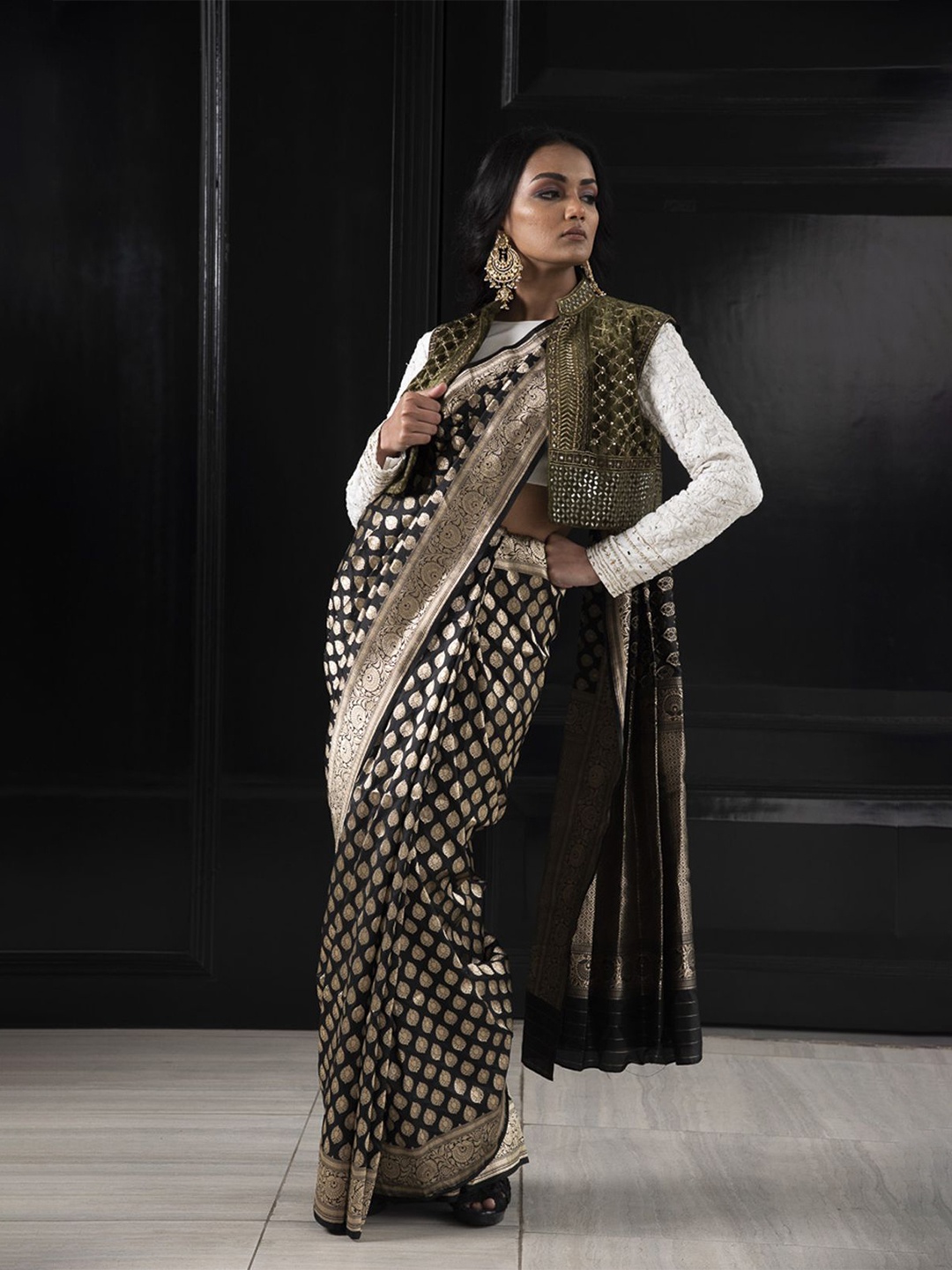 

Neha Tarun Woven Design Zari Pure Silk Saree, Black