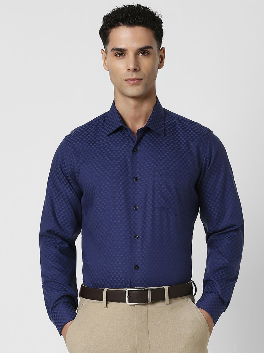 

Van Heusen Men Spread Collar Micro Ditsy Printed Cotton Slim Fit Party Shirt, Navy blue