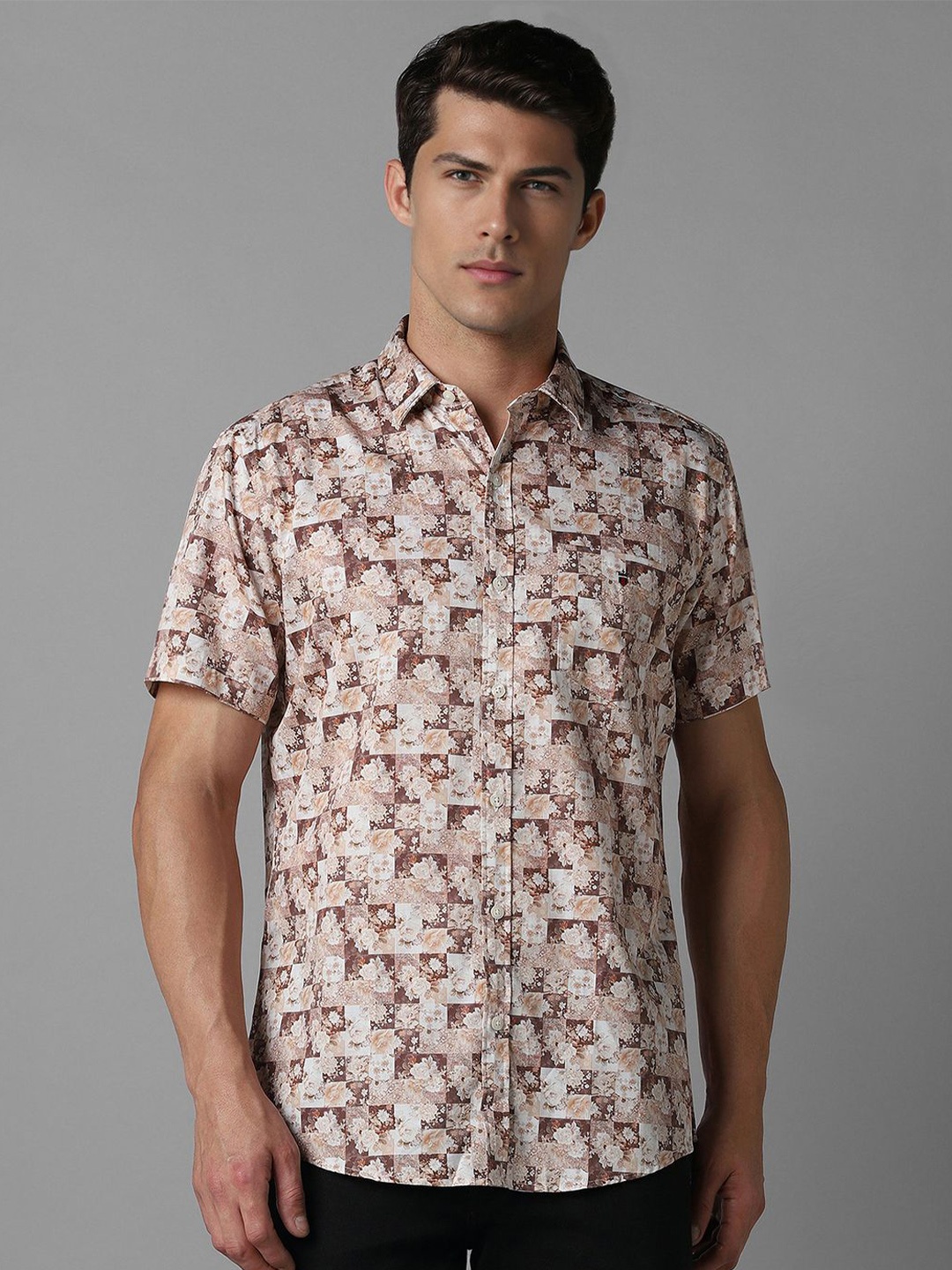 

Louis Philippe Sport Men Spread Collar Floral Printed Cotton Slim Fit Casual Shirt, Brown