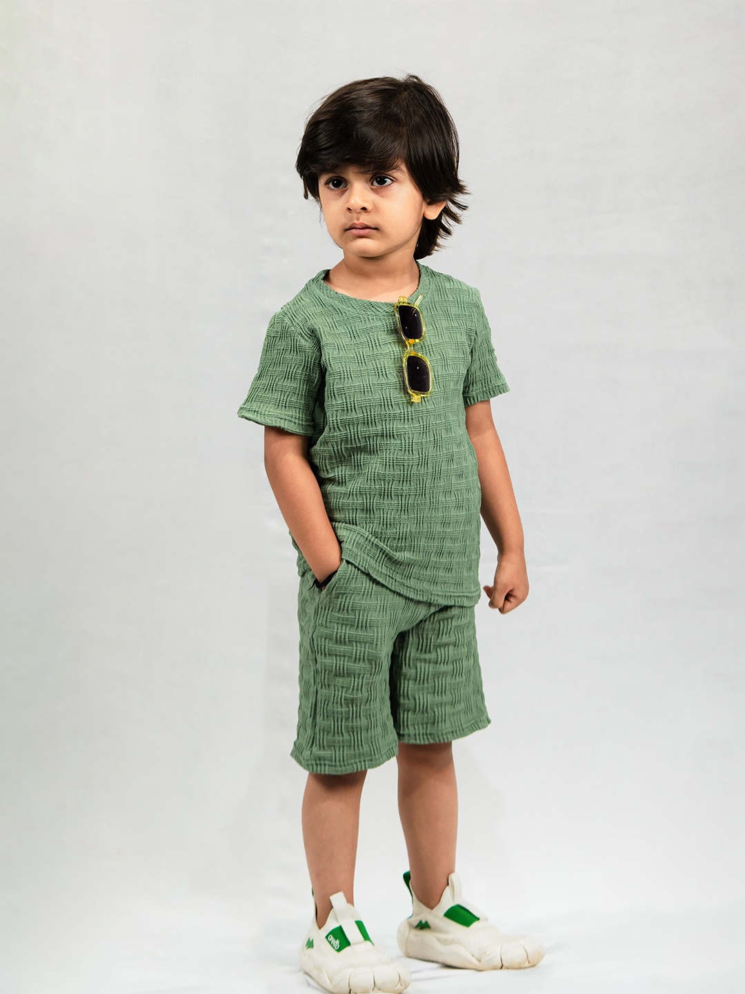 

Emblica Unisex Kids Textured Casual T-shirt With Shorts, Green