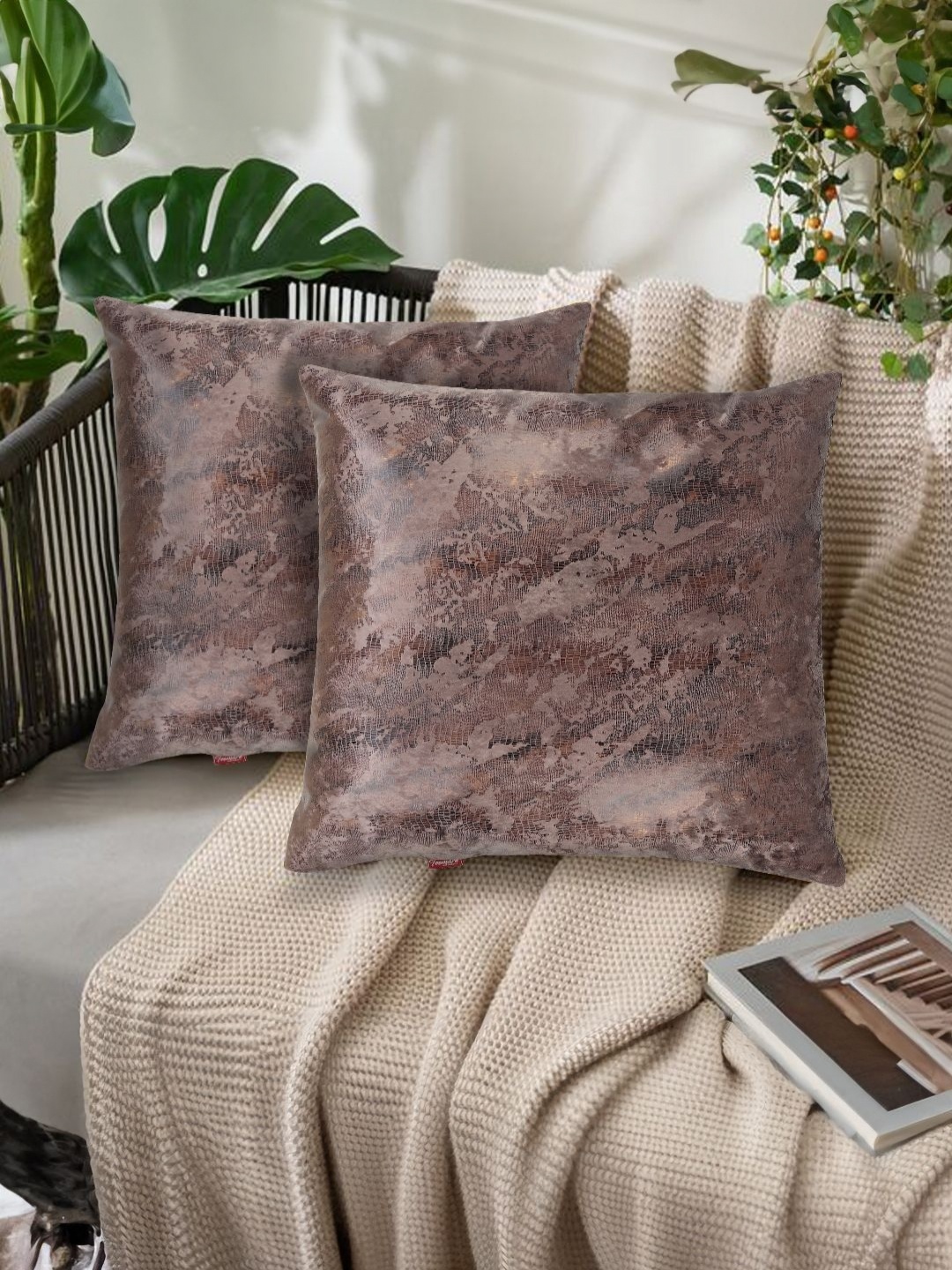 

Tesmare Brown 2 Pieces Abstract Velvet Square Cushion Covers