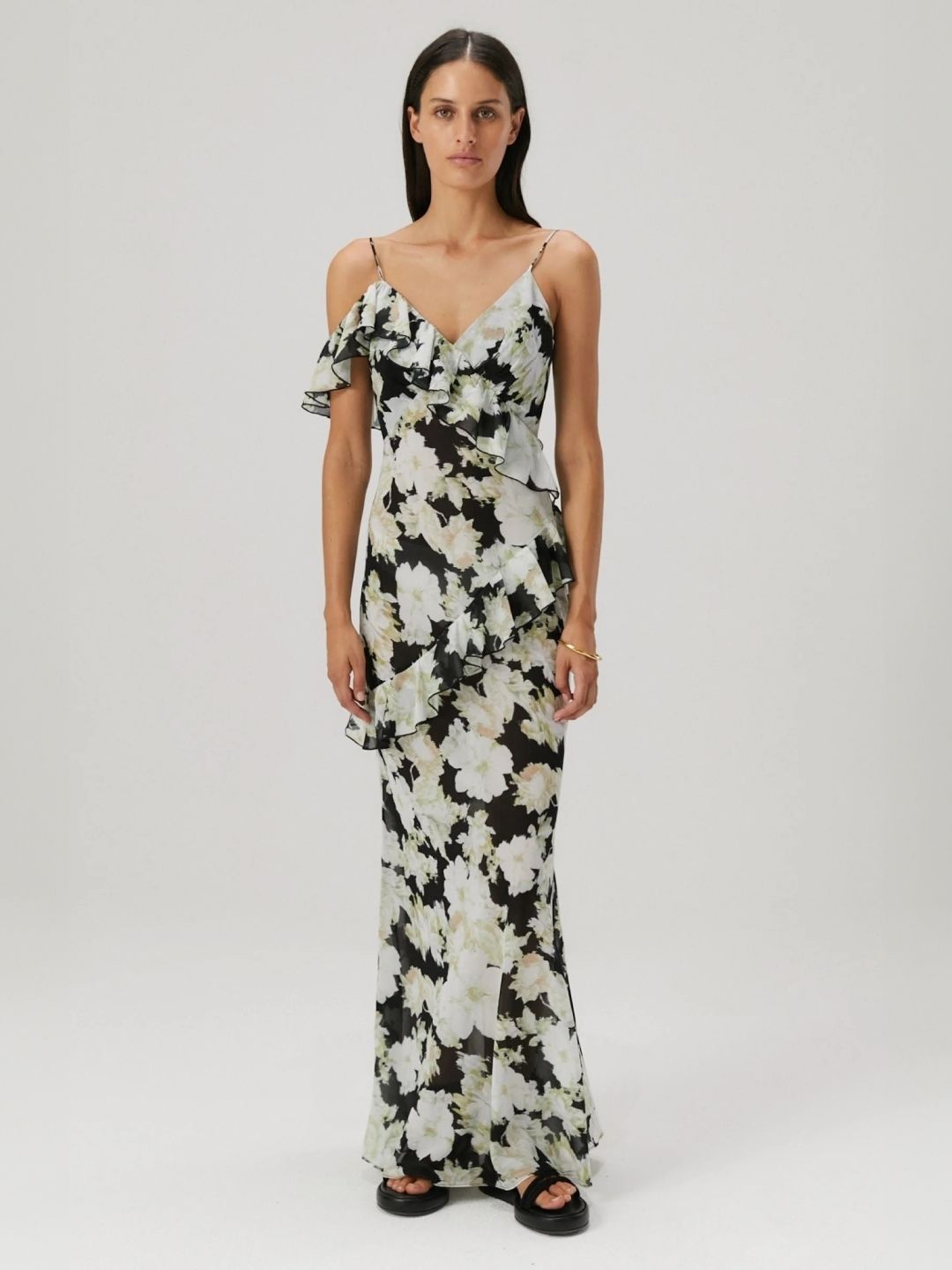 

KPOP V-Neck Floral Sleeveless Polyester Fit and Flare Dress, Black