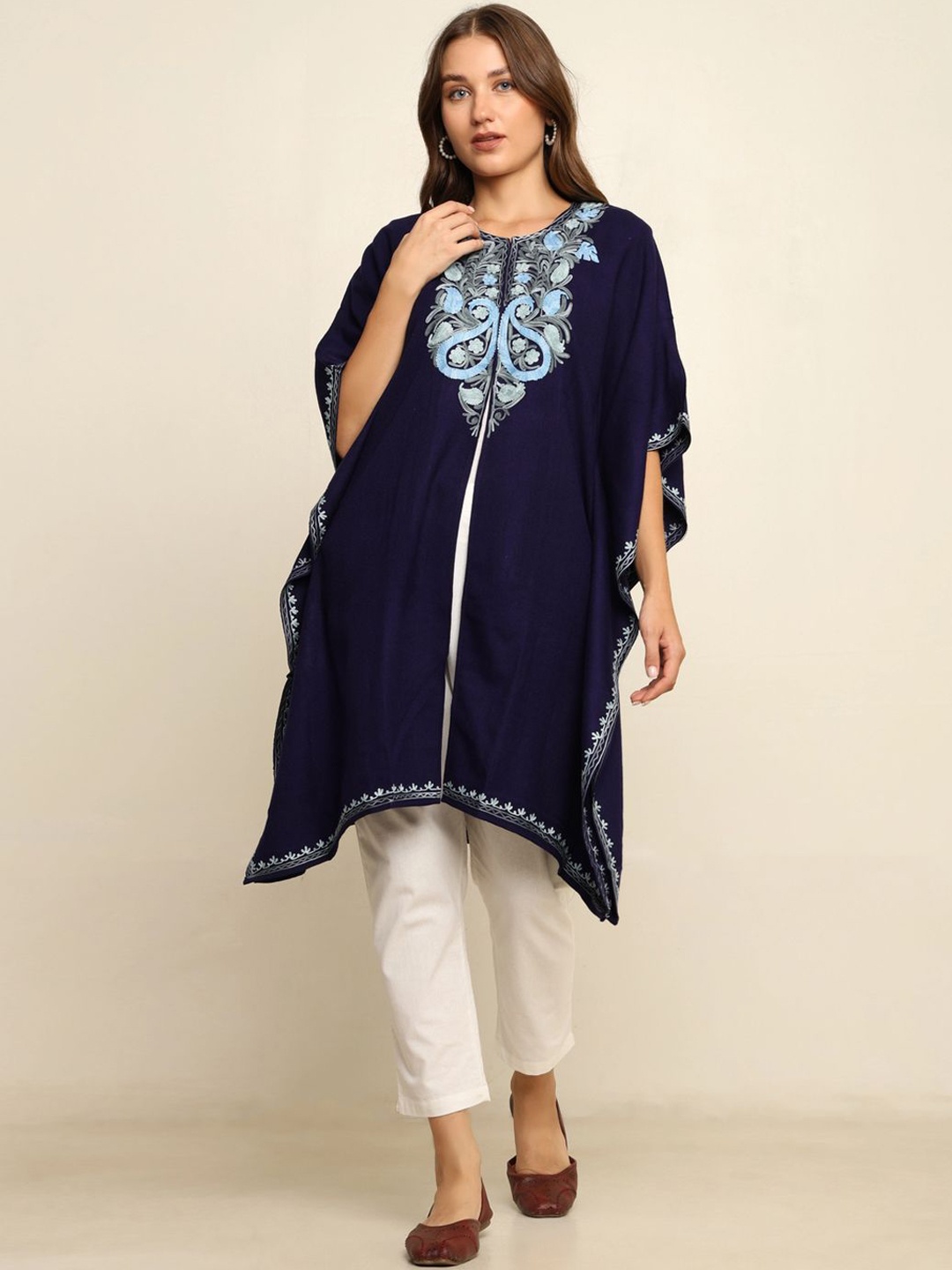 

CRAFTBAZAR Floral Embroidered Flared Sleeves Kaftan Kurta, Navy blue
