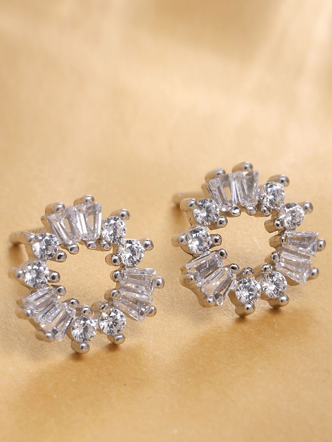 

DEESSA 925 Sterling Silver Rhodium Plated Circular Studs
