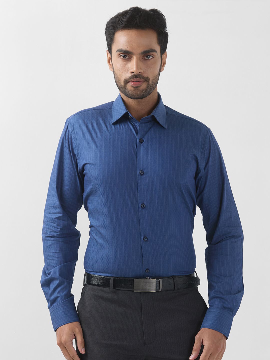 

Raymond Men Spread Collar Solid Cotton Slim Fit Formal Shirt, Blue