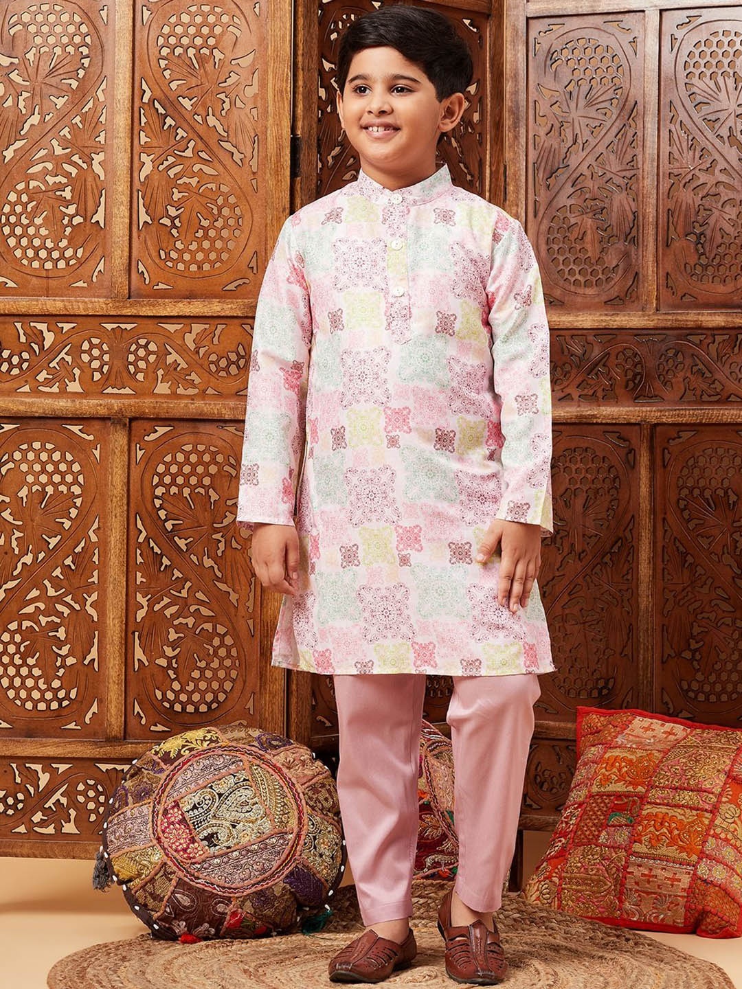 

Stylo Bug Boys Ethnic Motifs Printed Regular A Line Kurta with Pyjamas, Pink