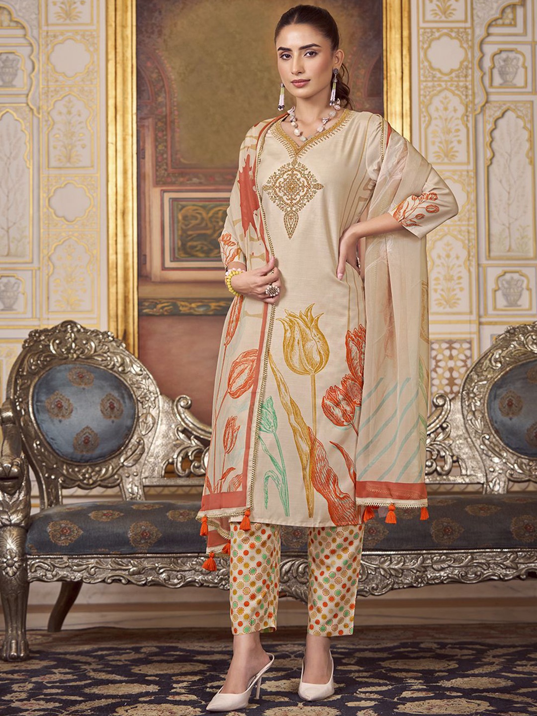 

HRITIKA Floral Printed Regular Thread Work Straight Kurta with Trousers & Dupatta, Beige