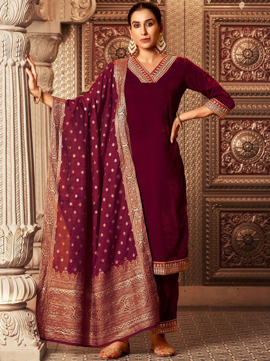 

SKYLEE Floral Embroidered Zari Velvet Straight Kurta with Trousers & Dupatta, Maroon