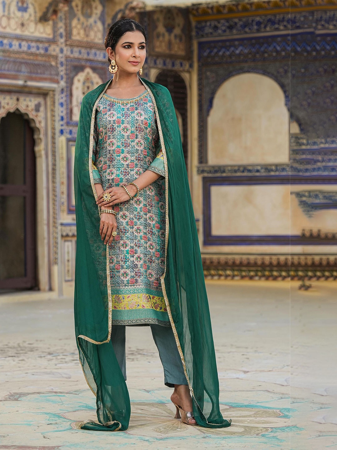 

SCAKHI Bandhani Printed Sequinned Jacquard Straight Kurta With Trousers & Dupatta, Teal