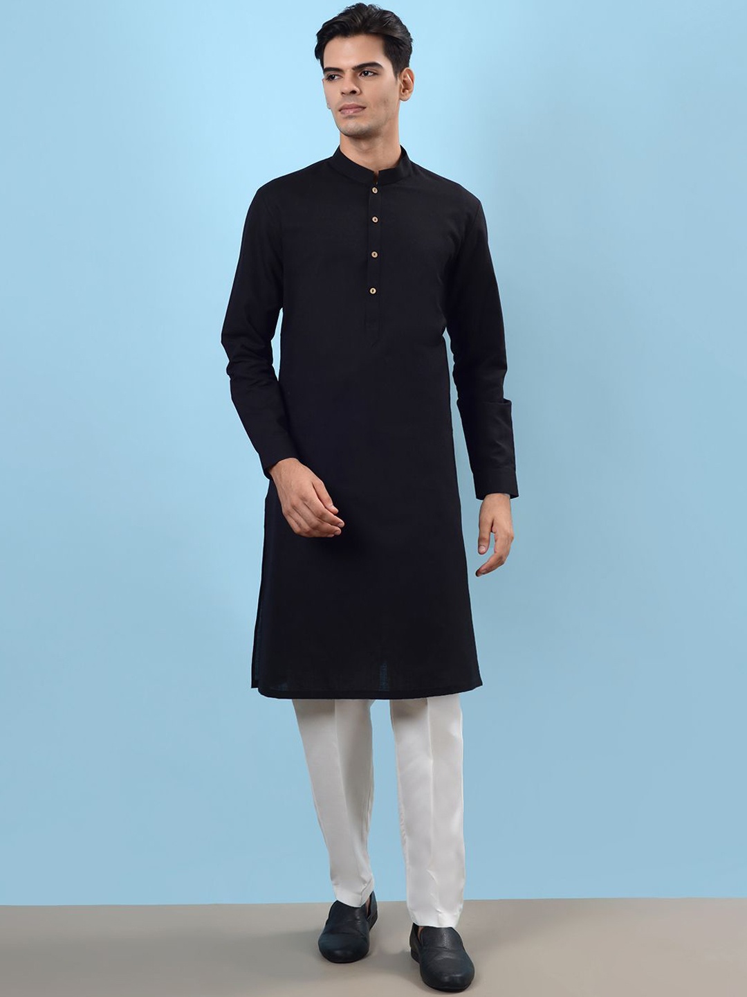 

JADE BLUE Mandarin Collar Straight Kurta with Pyjamas, Black