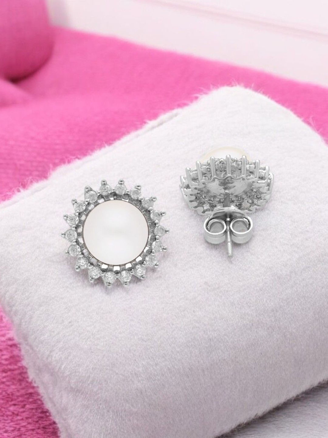 

Sri Jagdamba Pearls Dealer 925 Sterling Silver Stones Studded & Pearl Circular Studs